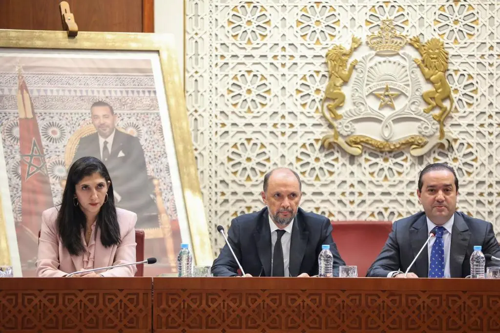 الجزولي يضاعف ميزانية التسيير بنسب مرتفعة والنساء يهيمن على مناصب المسؤولية بوزارته