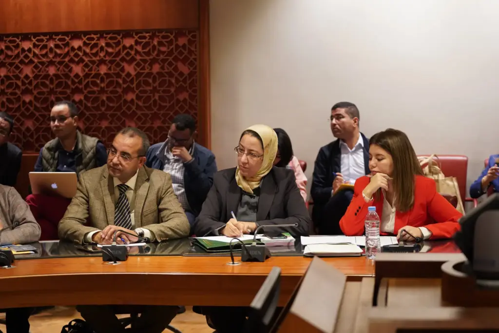 المعارضة ترفض “تبخيس” العمل البرلماني وتحمل الحكومة مسؤولية اكتظاظ السجون