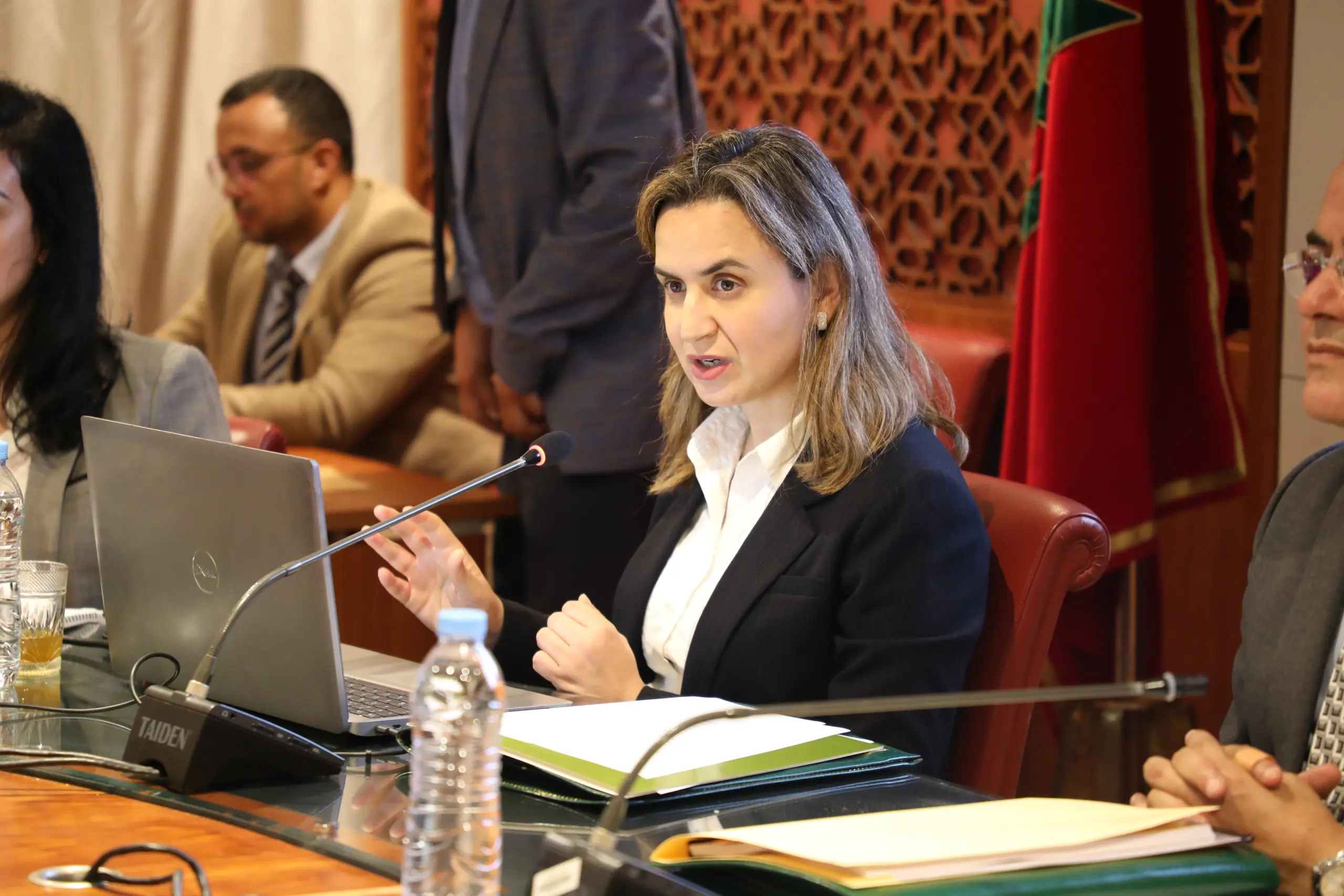 الأمازيغية.. “وزارة مزور” خارج التغطية وشرخ الوعود والمأمول يتسع