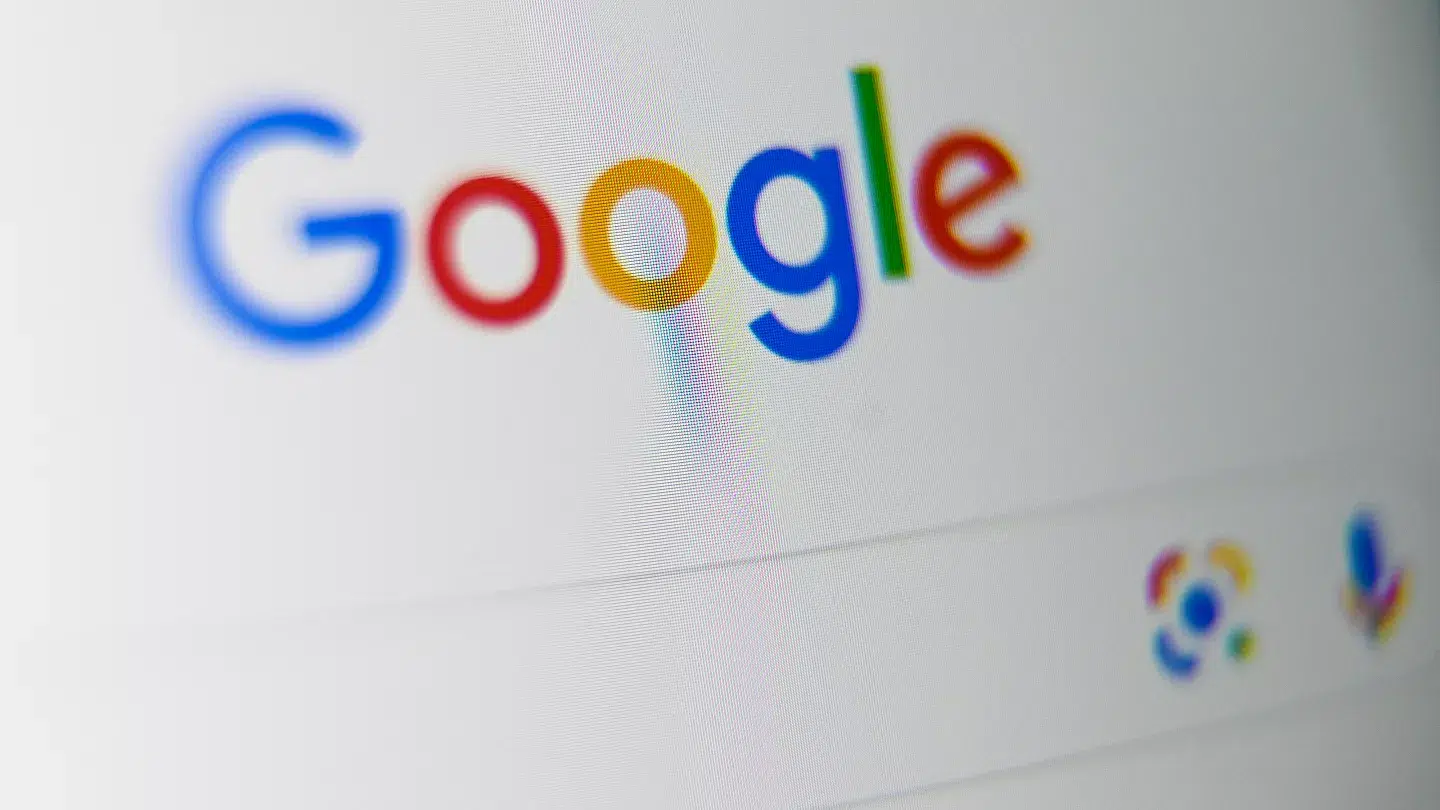 محكمة روسية تُغرم “غوغل” بسبب تخزين البيانات الشخصية