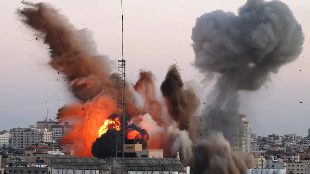 وزيرا دفاع إندونيسيا وماليزيا يطالبان بوقف إطلاق النار بغزة