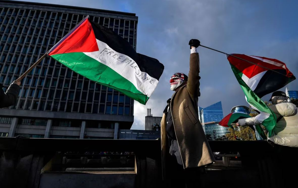 رئيس جامعة مغربية من أوائل المتضامنين مع إسرائيل بعد عملية “طوفان الأقصى”!