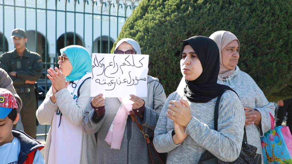 تنسيق جهوي يتهم جهات بالتوقيع على محاضر الأساتذة الموقوفين ويهدد بالتصعيد