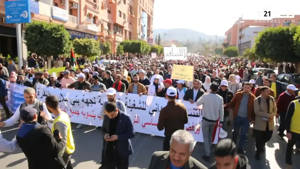 الأساتذة يصّعدون بعد “تجميد” النظام الأساسي ويحتجون بمختلف المدن رفضا للحوارات “المغشوشة”