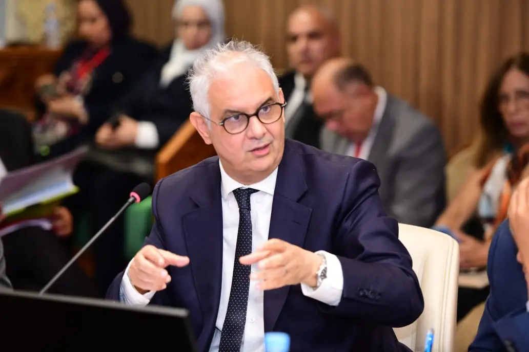 “اختلالات” الطرق السيارة تُحاصر بركة بالبرلمان واتهامات بـ”الدكتاتورية” تلاحق بنعزوز