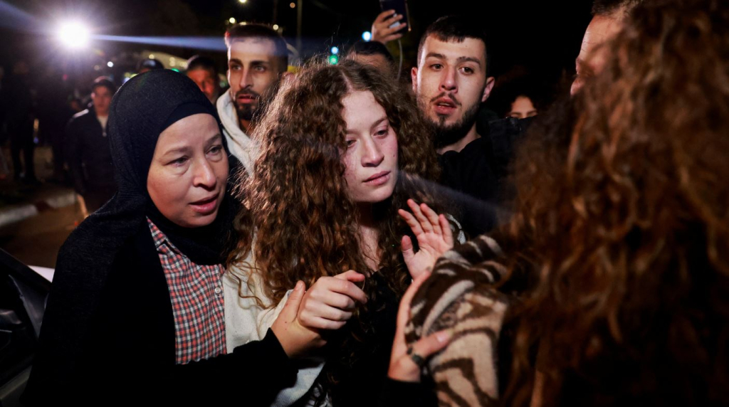 عهد التميمي: إسرائيل تعتقل 10 سيدات من غزة “في وضع سيء للغاية”