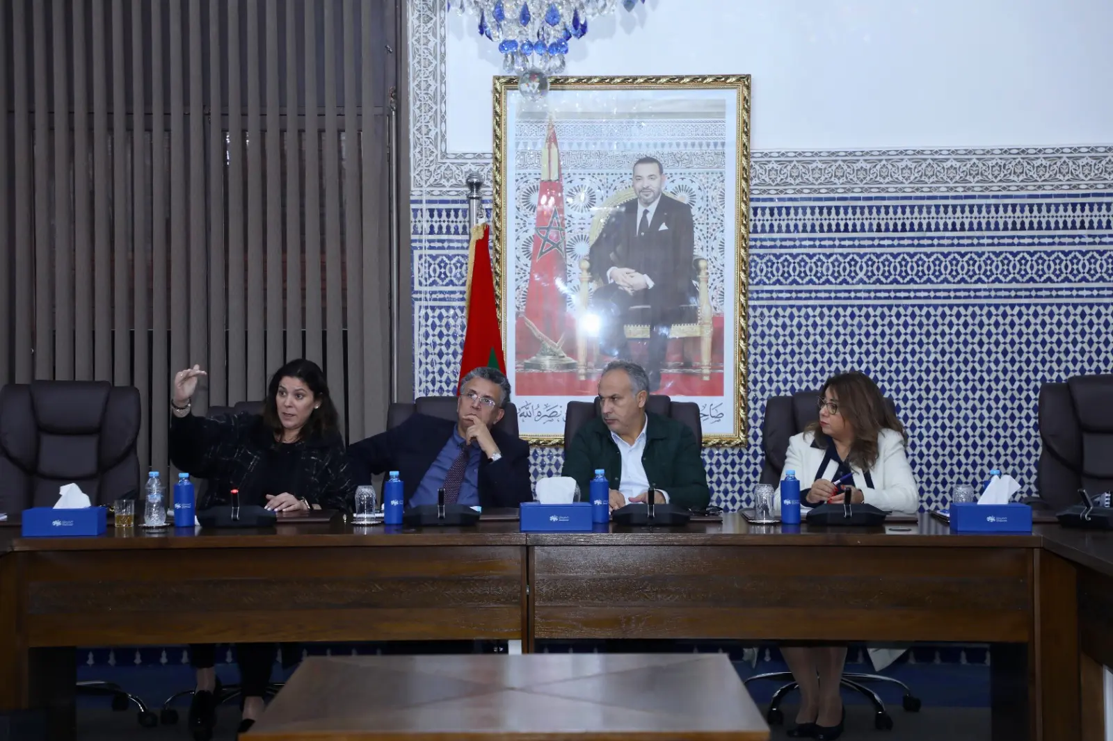وهبي يدعو لتكثيف الحوار وإيجاد حلول لأزمة النظام الأساسي لإعادة التلاميذ للدراسة