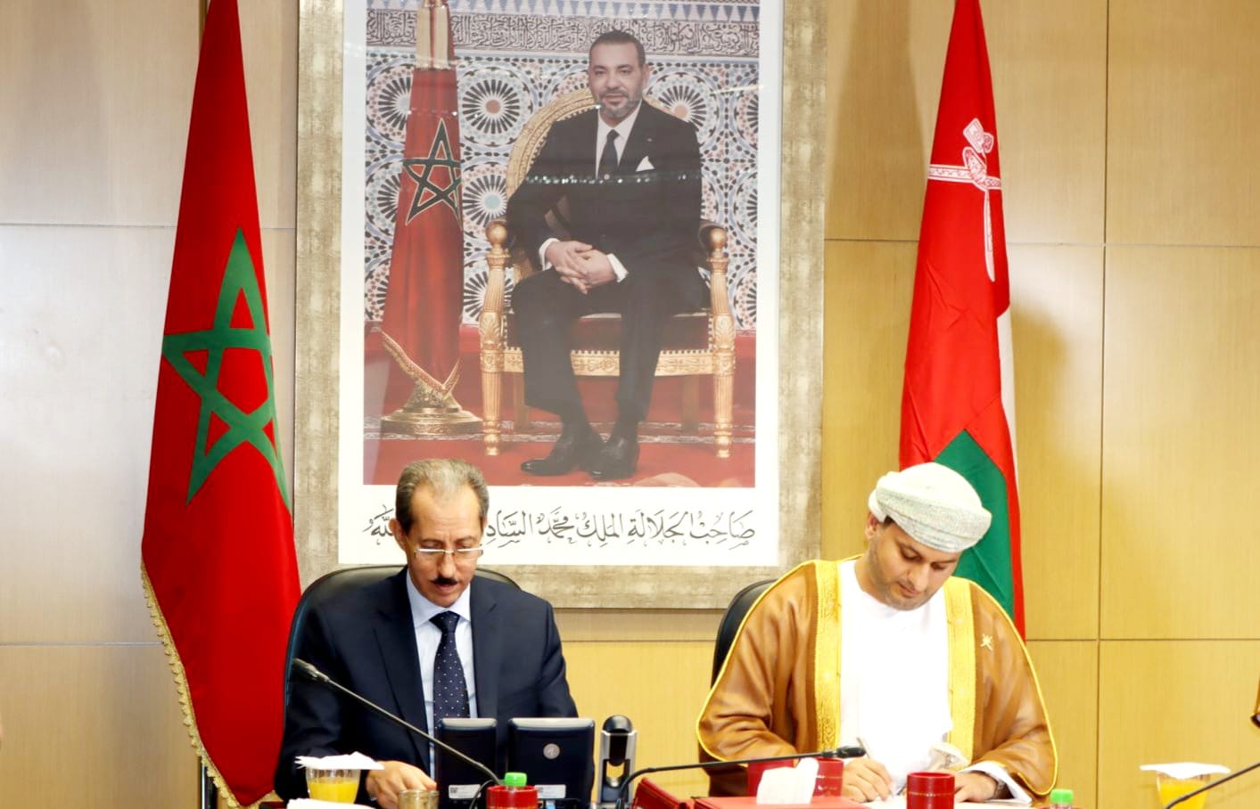 المغرب وسلطنة عمان يوقعان مذكرة تفاهم في التعاون القضائي