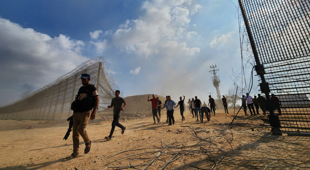 صحيفة عبرية تفضح أكاذيب قطع رؤوس أطفال إسرائيليين وحرق جثتهم في “طوفان الأقصى”