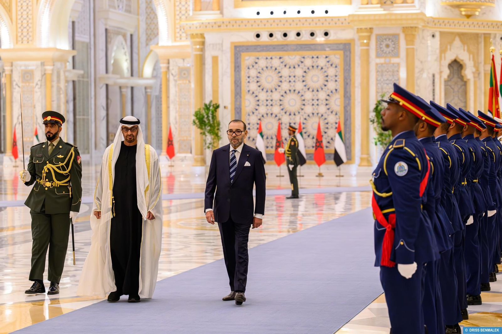 استقبال رسمي من بن زايد للملك محمد السادس بأبو ظبي