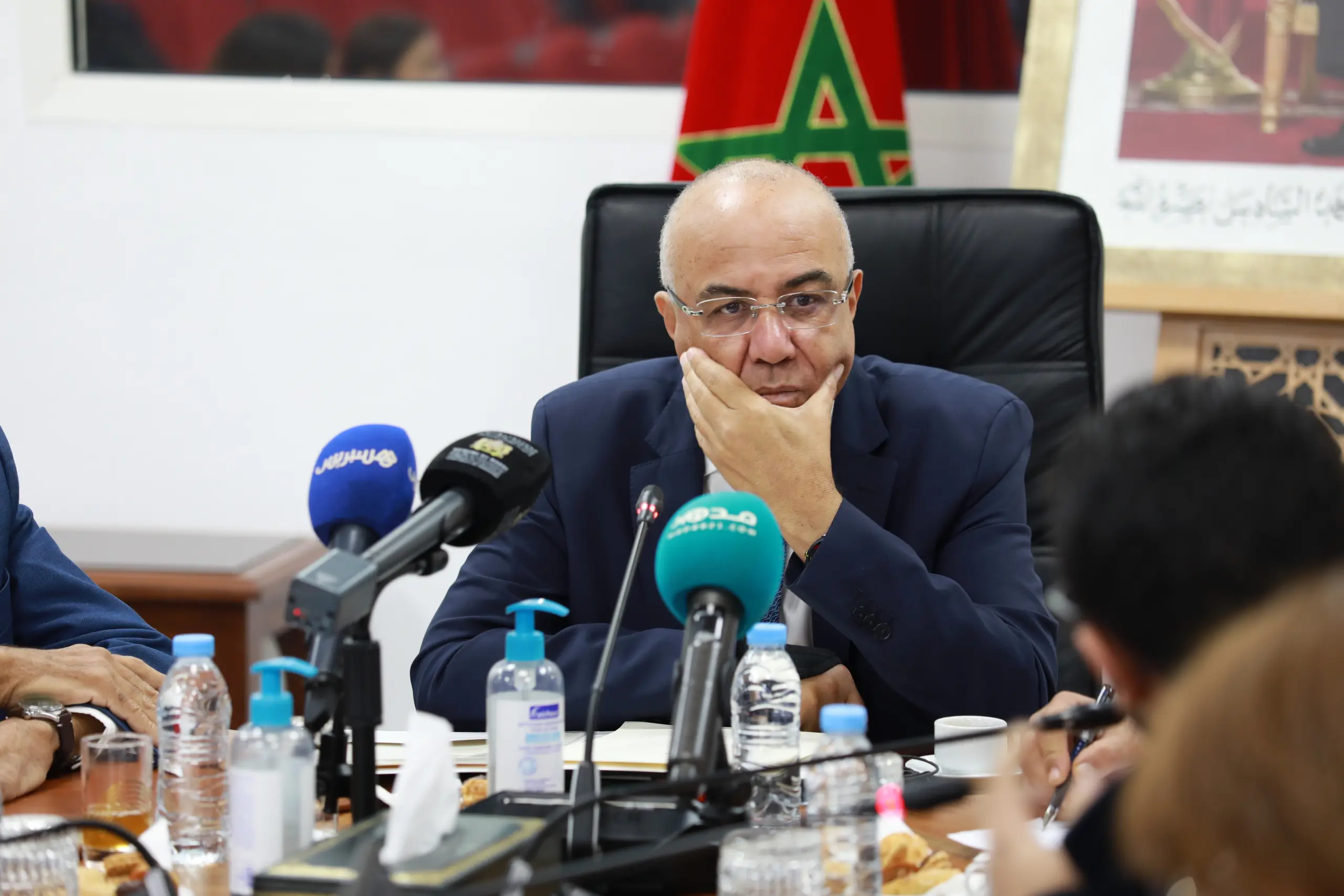“أساتذة باحثون” يحتجون أمام “وزارة ميراوي”