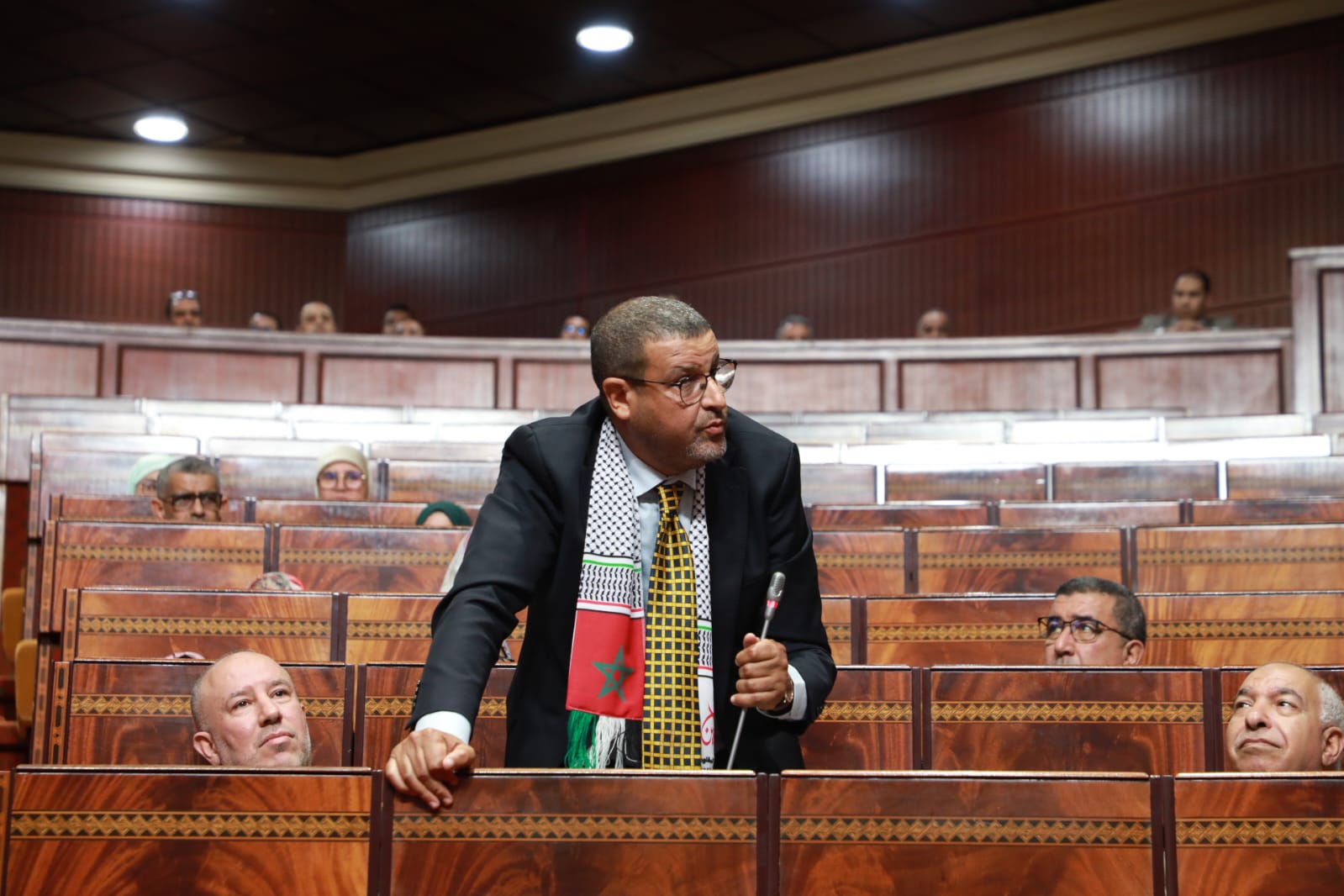 برلماني يُحرج بنموسى ويفضح إشراف جمعية لـ”تربية المواشي” على دعم التلاميذ