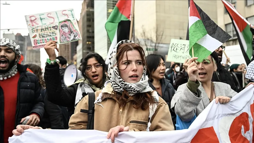 نيويورك.. وقفة احتجاجا على “الفيتو” الأمريكي ضد وقف النار بغزة