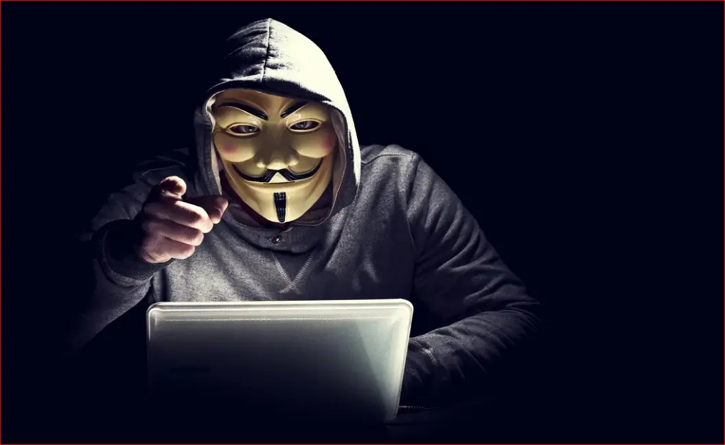 نقطة على الشاشة وارتفاع الحرارة.. علامات تدل على أن هاتفك تعرض للاختراق
