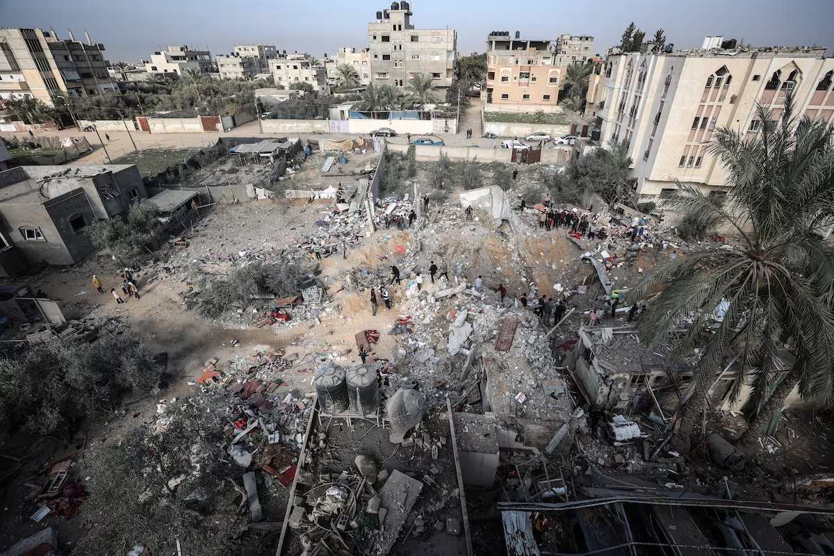 خروج جميع نقاط الهلال الأحمر الطبية عن الخدمة بغزة