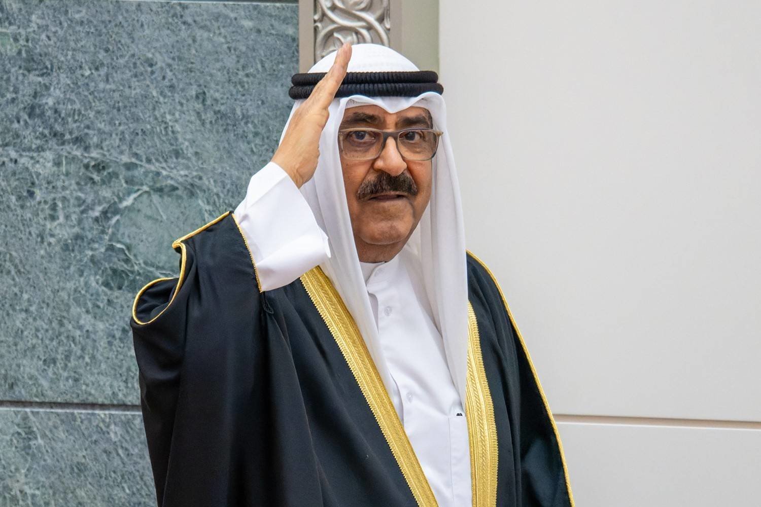 الملك محمد السادس يهنئ أمير الكويت الجديد