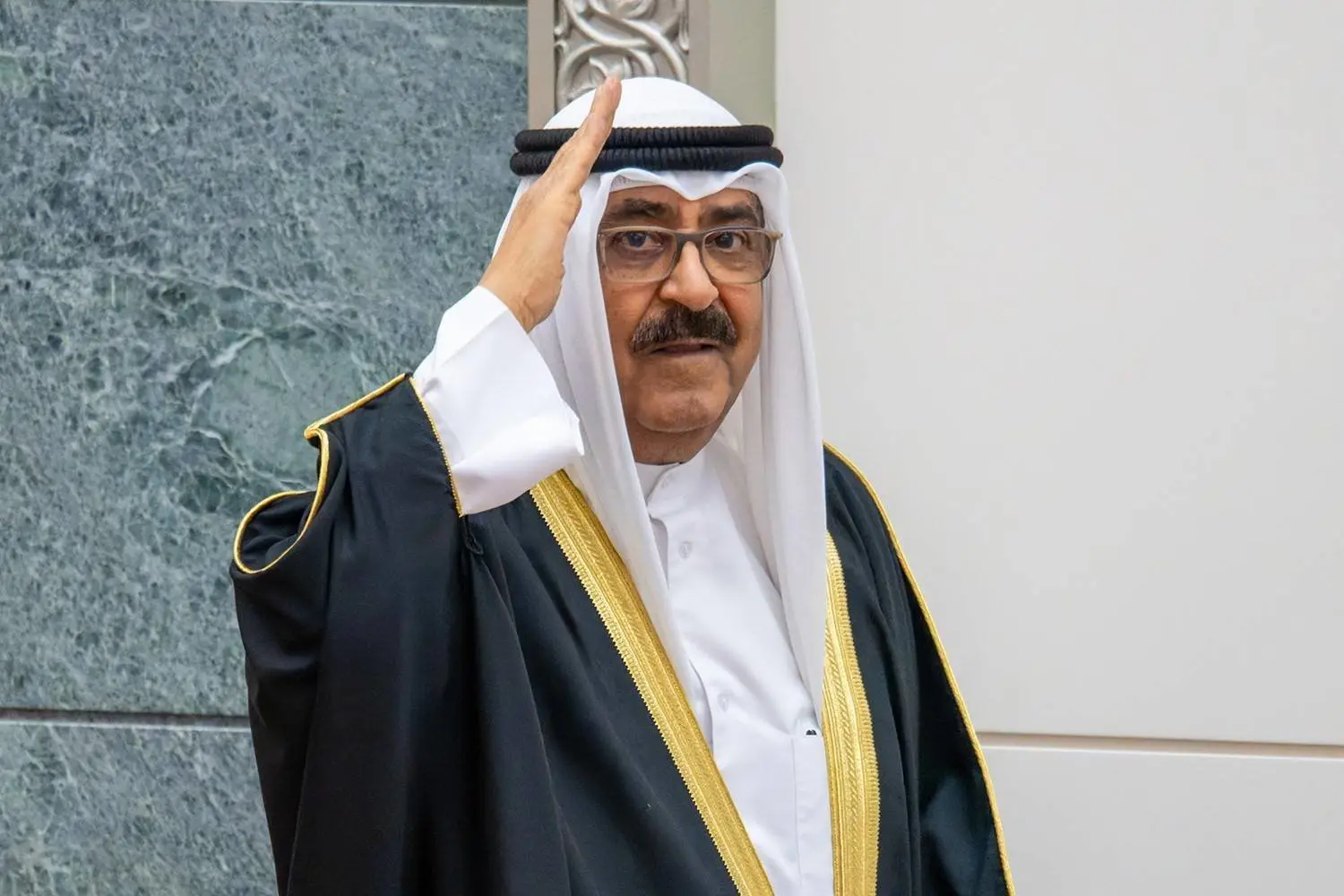 الملك محمد السادس يهنئ أمير الكويت الجديد