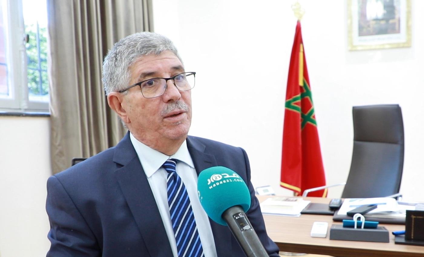 التويزي عن”أحداث الفنيدق”: أوروبا ليست جنة ويمكن أن يضمن الشاب مستقبله في المغرب