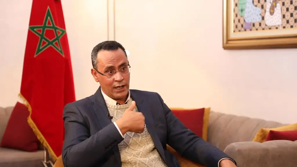 فيراشين يكشف تعديلات مواد النظام الأساسي ويدافع عن عدم سحبه