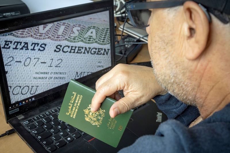الداخلية تقرر تبسيط مسطرة الحصول على جواز السفر المغربي