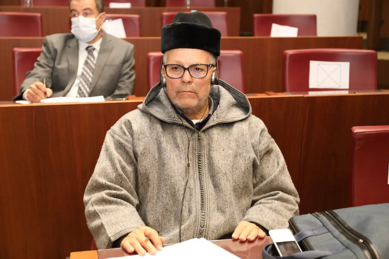 إحالة البرلماني السيمو وموظفين بجماعة القصر الكبير على قاضي التحقيق