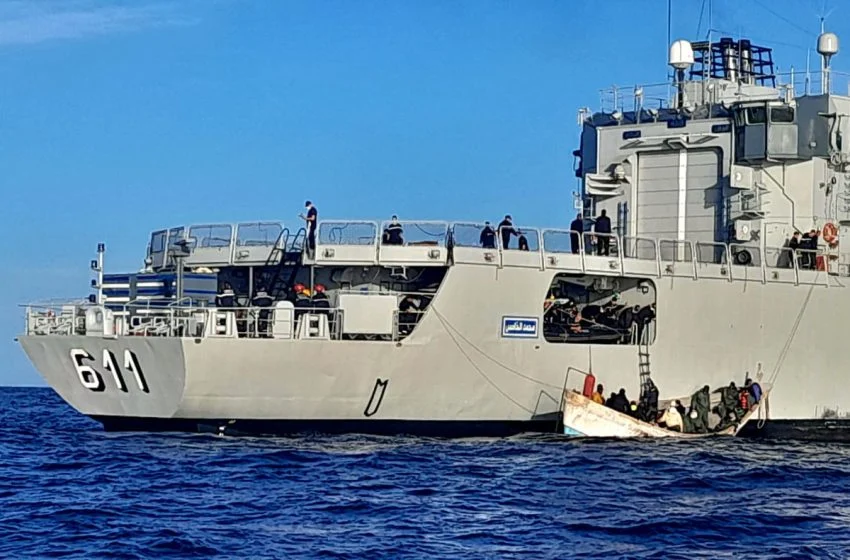 المغرب يعترض سفينة مشتبها فيها بسواحل الداخلة