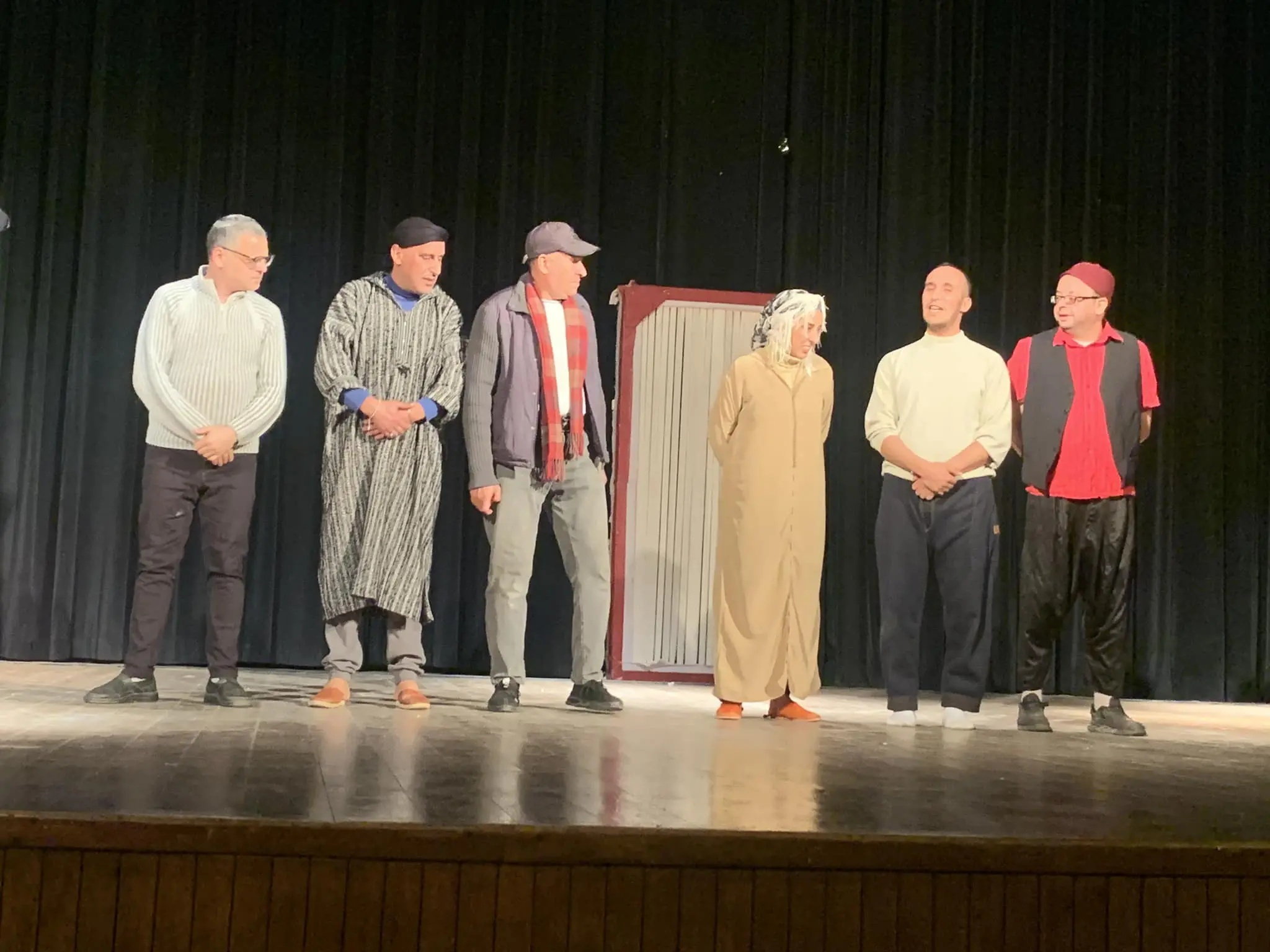 تقديم العرض المسرحي “رحلة أبو الغرائب” بتازة