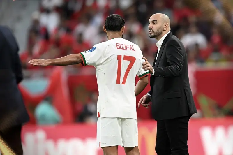 اسطيفي: الركراكي مطالب بالتأكيد أن باب “الأسود” مفتوح للجميع
