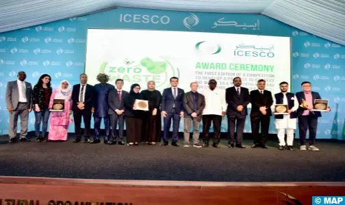تسليم جوائز الـ إيسيسكو لمعالجة النفايات الحيوية إلى ألواح غذائية