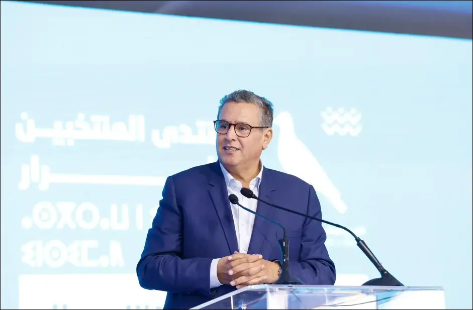 أخنوش من العيون: الحكومة ما كاتخبى وتواجه الإشكالات بكل جدية