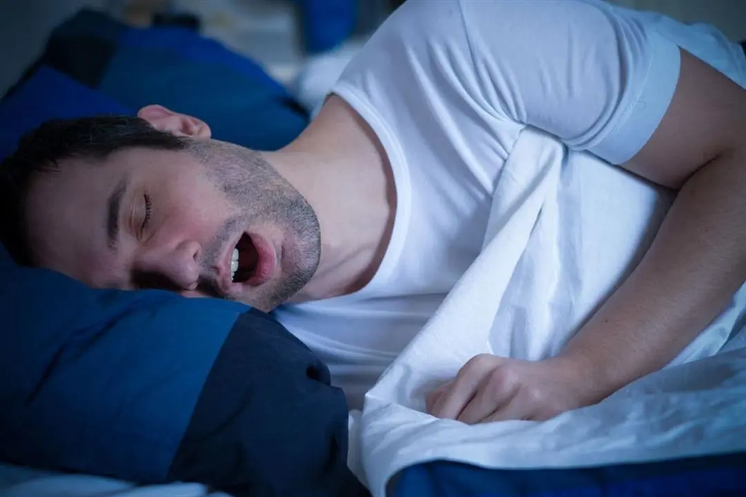 الشخير بصوت عال يعرض صحتك للخطر وقد يؤدي للوفاة