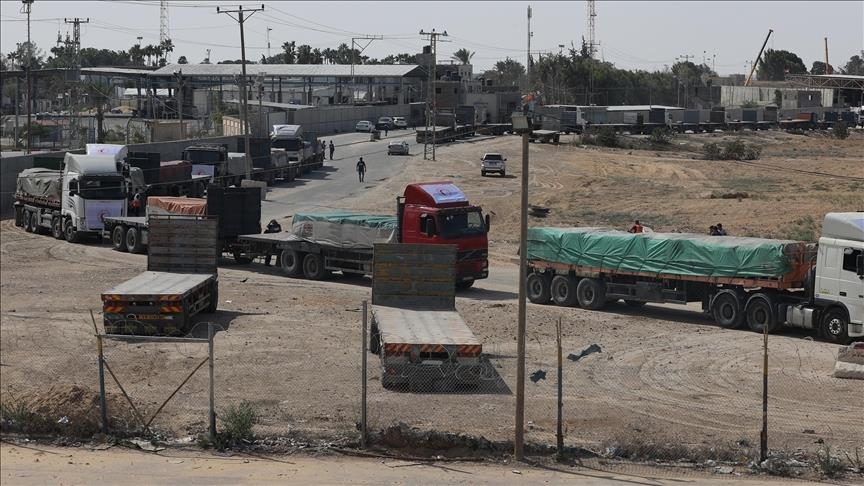 الهلال الأحمر الفلسطيني: 9831 شاحنة مساعدات دخلت غزة