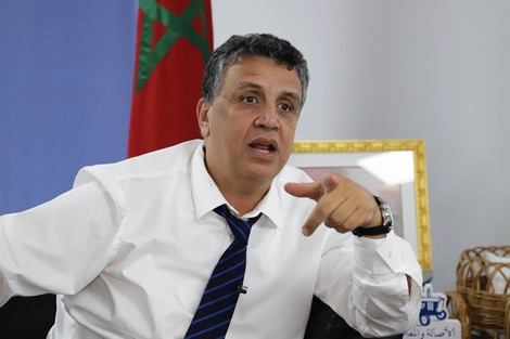 سباق الوصول لقيادة “الجرار”.. وهبي ينفي اعتذاره ويُؤجل حسْم ترشحه