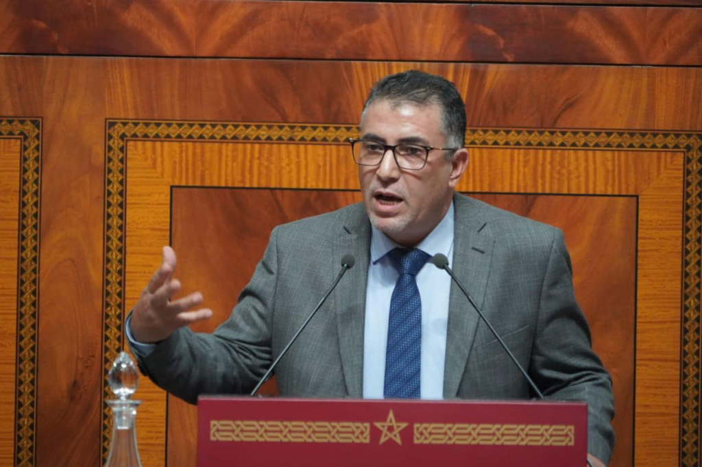 حموني: استعلاء الحكومة حال دون وساطة البرلمان لطيّ احتقان التعليم