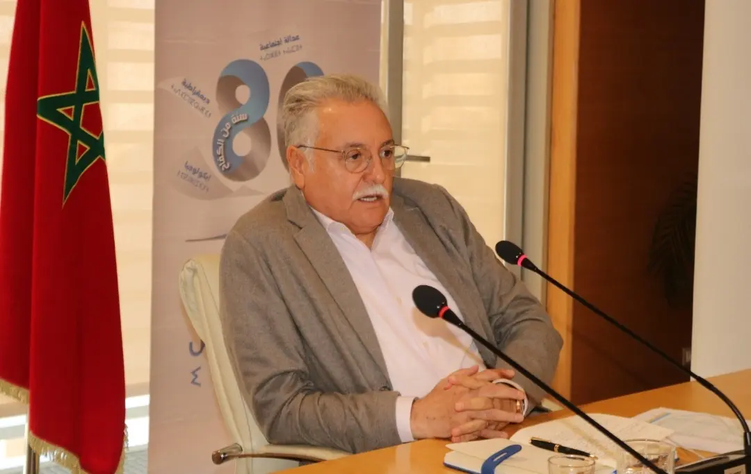 “الكتاب” يرفض زيارة دي ميستورا لبلد منحاز ويدعو لوضع حد لتوقيفات الأساتذة