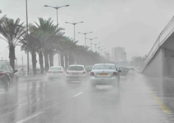 طقس الجمعة.. أمطار رعدية بأغلب جهات المملكة