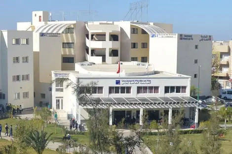 الجامعة الخاصة لفاس توزع جوائز التميز