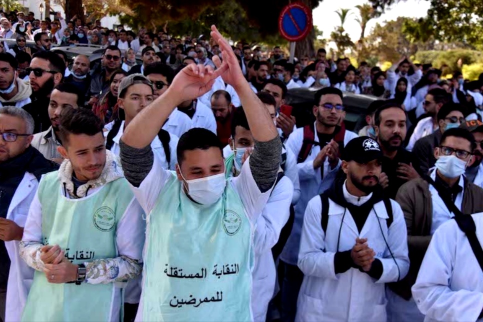 مماطلة وزارة الصحة في تنفيذ مطالبها يعيد الممرضين للاحتجاج