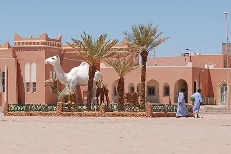 معارضة الزاك تتهم الرئيس بتبديد المال العام والأخير: صراعات سياسية