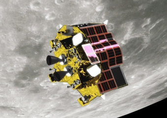 مركبة استكشاف القمر اليابانية تنجو بأعجوبة