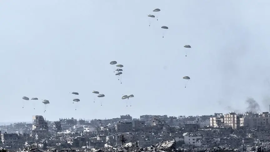 قتلى وجرحى بسقوط صناديق مساعدات شمال غزة