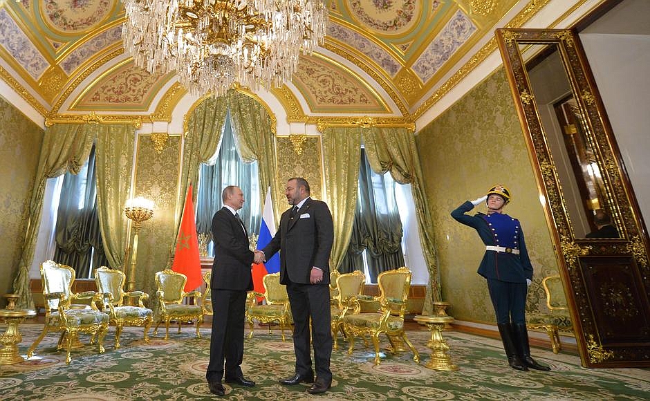 الملك محمد السادس يهنئ بوتين