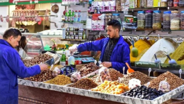 رمضان بالمغرب.. مبادرة لناشطين تسدد ديون الأسر الفقيرة بالمتاجر
