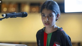 “أنصتوا لضمائركم”.. طفلة بريطانية تطلق حملة تبرعات لأقرانها بغزة