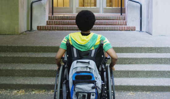 الحكومة تدعم الأطفال المتمدرسين في وضعية إعاقة بـ42 مليارا سنة 2023