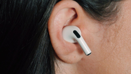 منظمة أمريكية تحذر.. هل تنقل سماعات الأذن بياناتك الشخصية؟