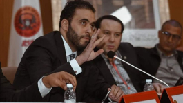 انسحاب رئيس نهضة بركان من اجتماع “الكاف” بعد اقتحامه من مسؤولين أمنيين جزائريين