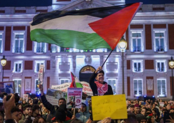 مظاهرات داعمة لفلسطين في أكثر من 100 مدينة وبلدة