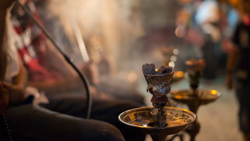 الداخلية تكشف عوائق الحرب على مقاهي الشيشا بسلا