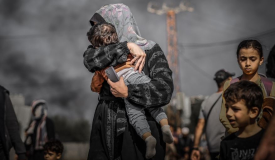 أن تكوني أمَّا في حرب غزة.. فقد ونزوح وجوع وإبادة